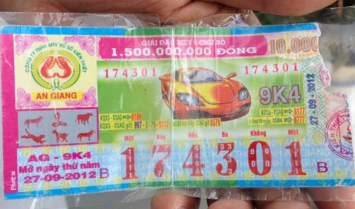 Torn lottery ticket owner gets prize; similar claim emerges | Tuoi Tre News