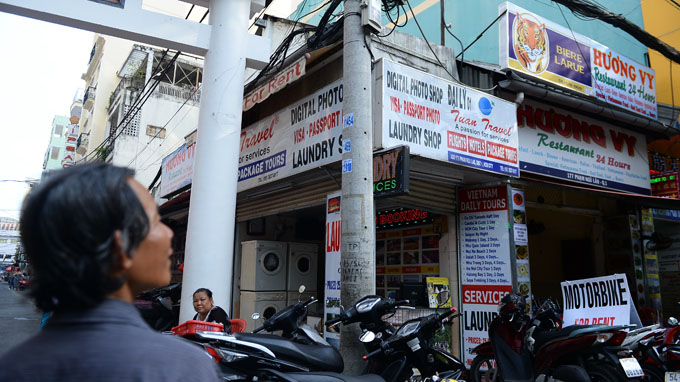 HCMC serious about tackling foreign language shop signs