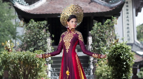 Miss Universe Vietnam’s ao dai among Missosology’s Top 5 national costumes