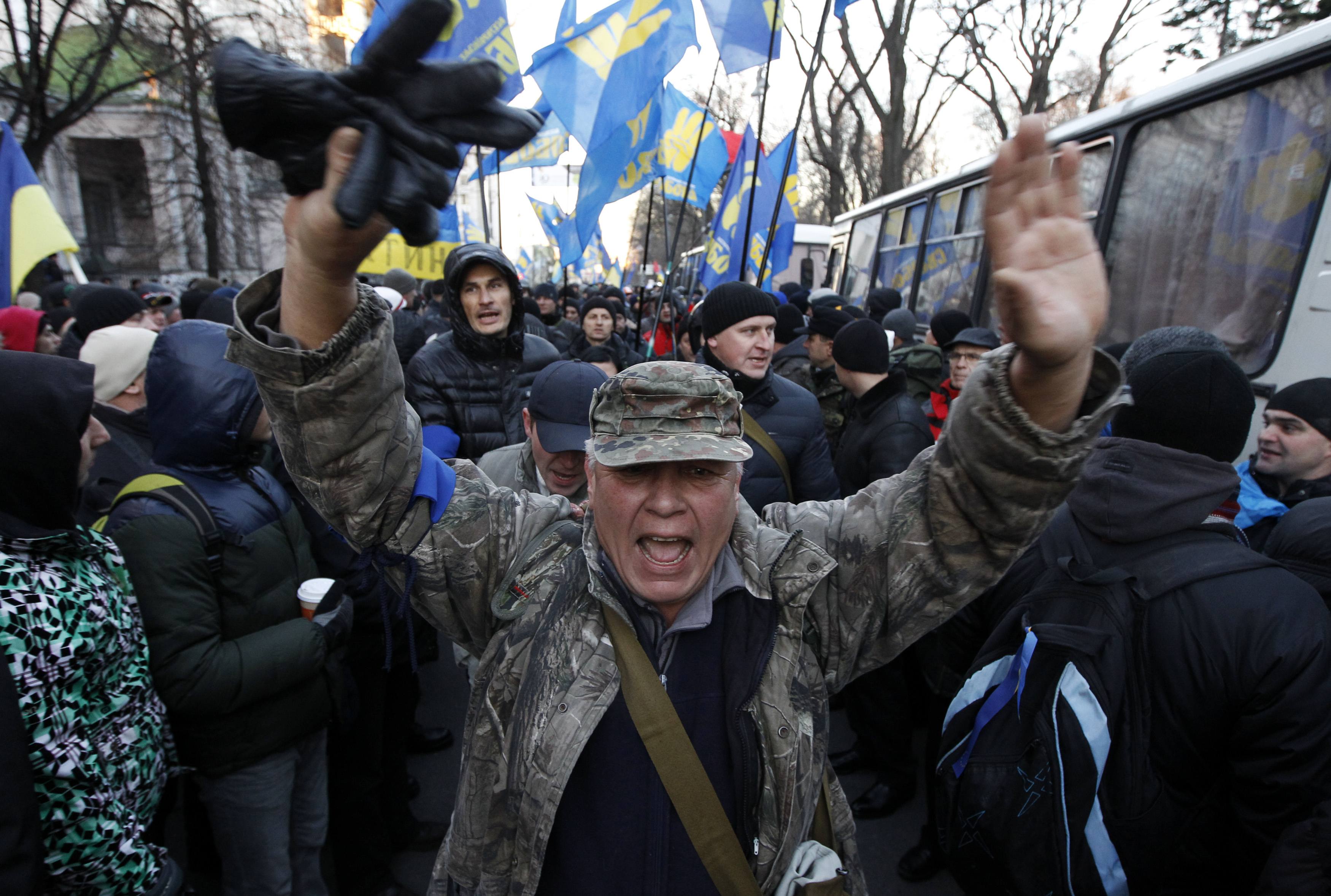 Украинский оппозиционер. Апозиционеры Украины 2014. Украинская оппозиция 2014. Украинская оппозиция Лидеры.