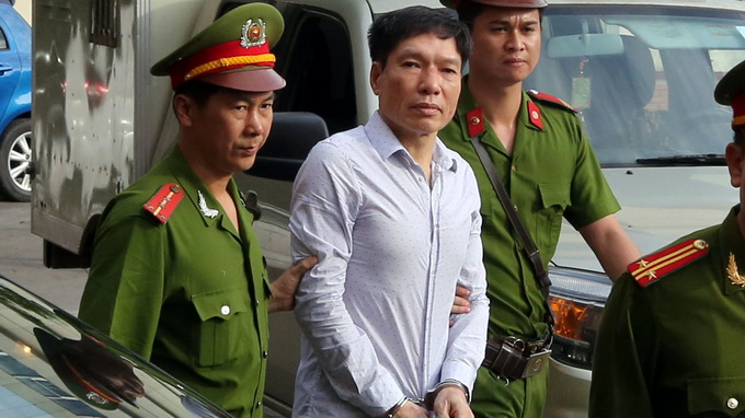 Jailed Vietnam ex-colonel has term cut to 16 years
