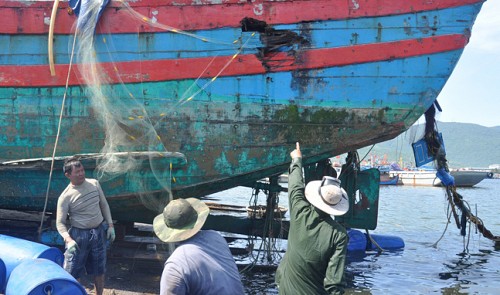 Vietnam lifts ship sunk by Chinese vessel attack