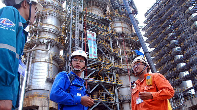 Operator of Vietnam's sole refinery seeks for further tax cut for imported diesel oil