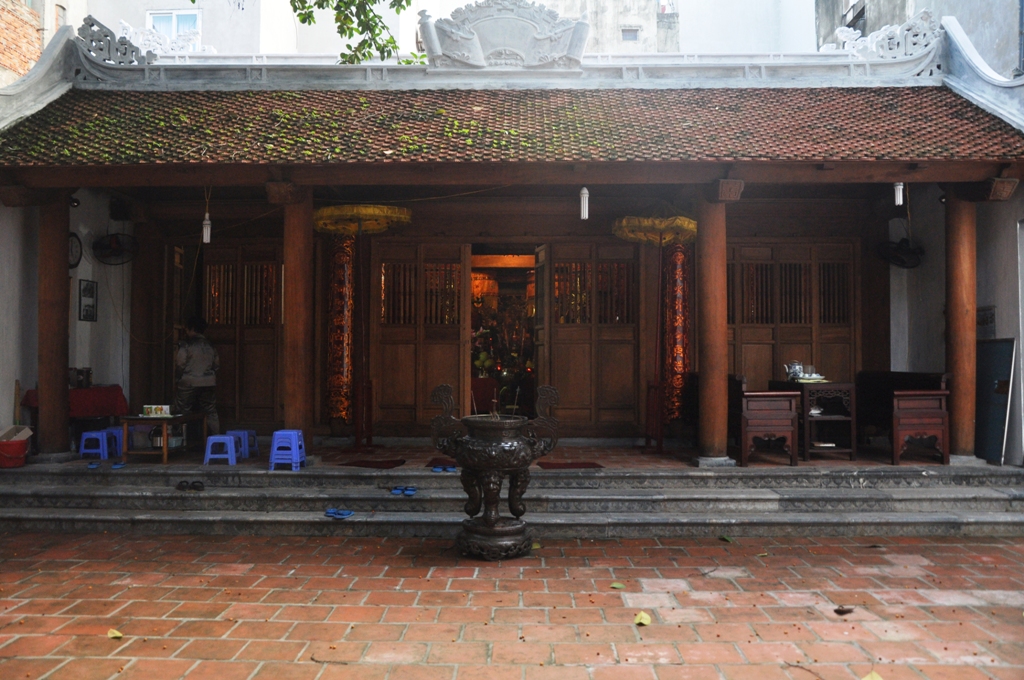 Vietnam hopes restoring old relics will bring Hanoi back to yesteryear