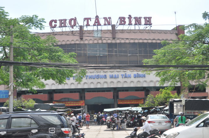Vietnam’s city district resolute over plan to demolish busy market