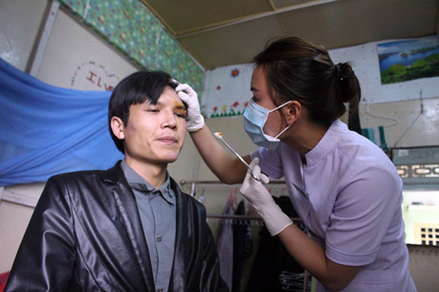 Vietnam youths aspire to home medical service clinic
