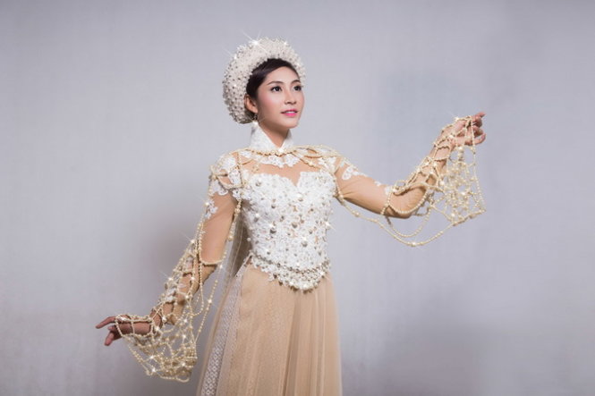 Vietnam beauty wears $235k 'ao dai' at int’l pageant in Japan