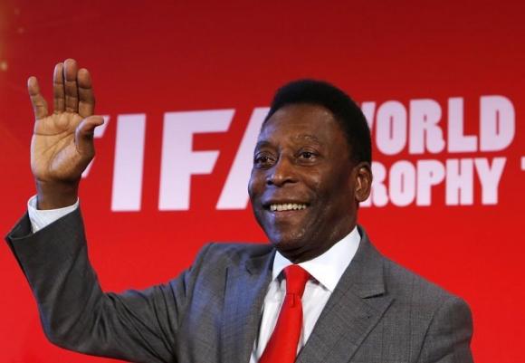 Pele being discharged from hospital after stomach ailment, aide says