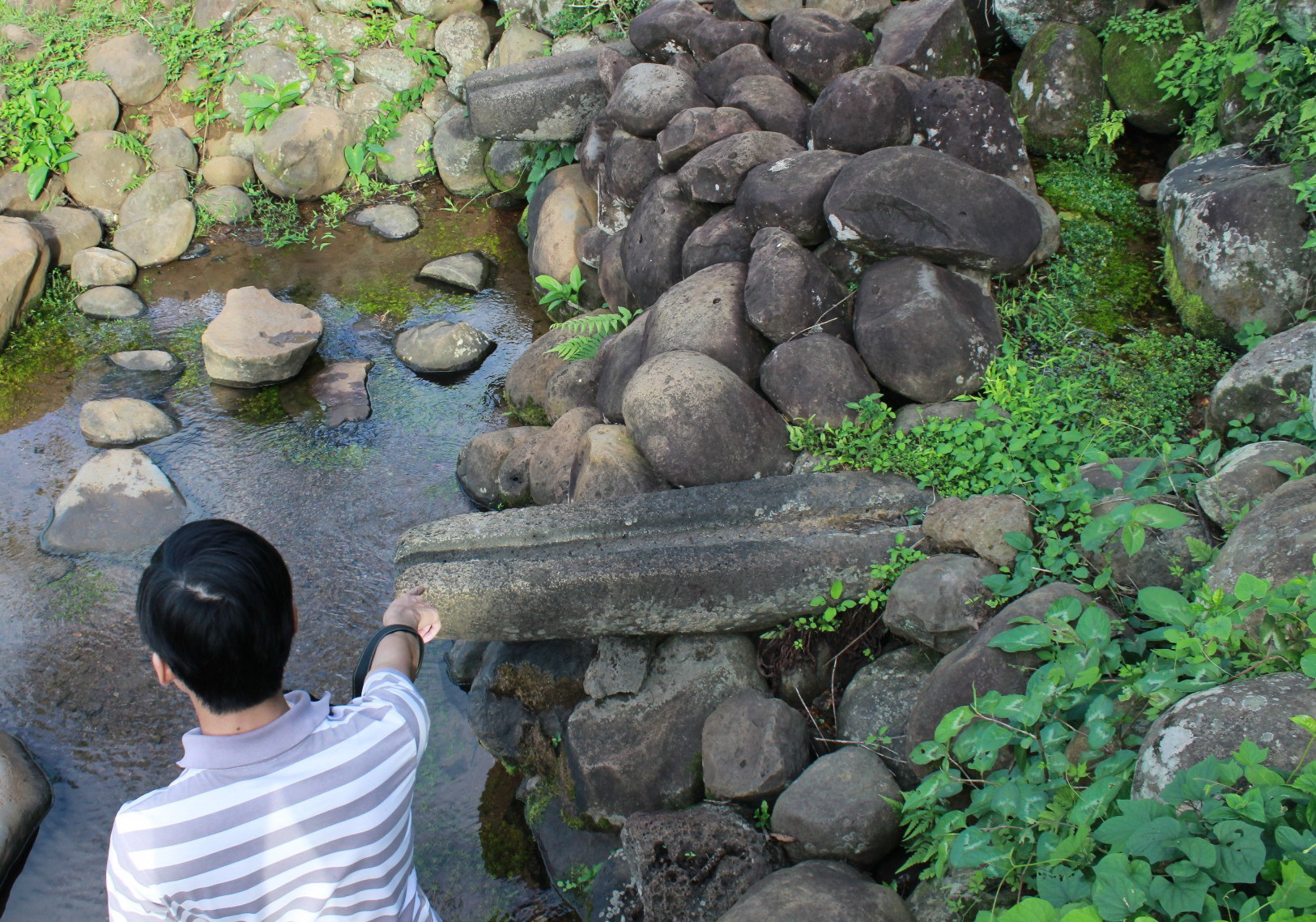 Millennium-old well system in central Vietnam dries up, requires restoration