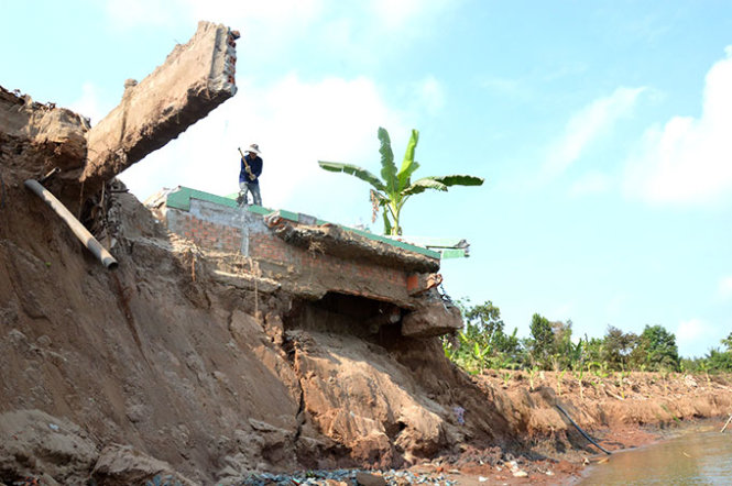 Illegal sand mining partly to blame for land subsidence in southern Vietnam (photos)