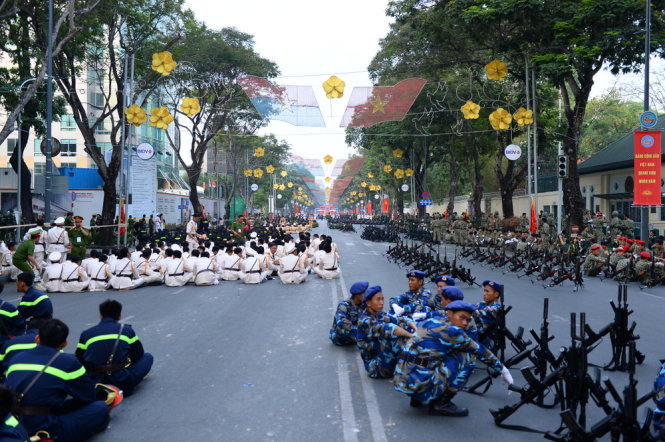 6,000 join rehearsal for Reunification Day celebrations in Ho Chi Minh City