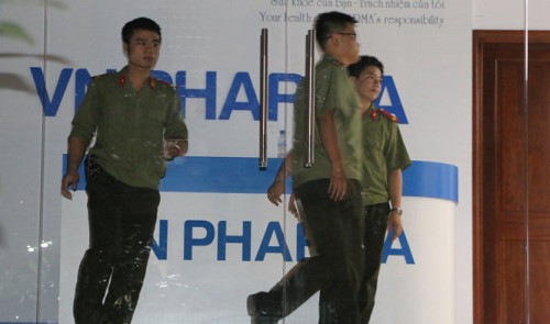 Executive of Vietnam drug firm charged with smuggling
