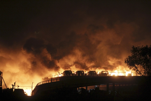 Huge blasts at Chinese port kill 44, firefighters missing