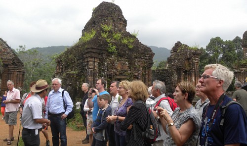 Russian experts to help preserve, restore Cham towers in Vietnam