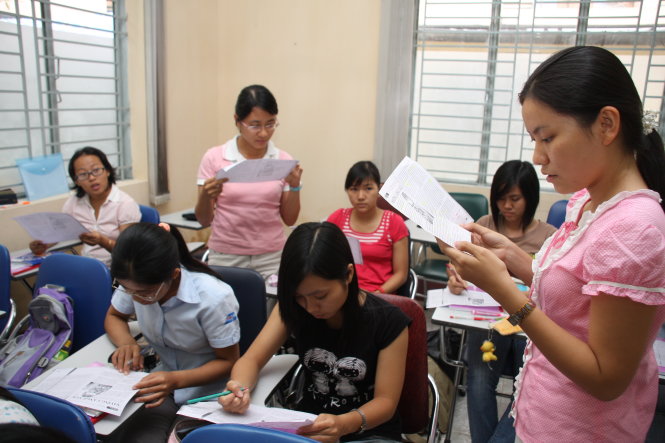 Vietnam plans to change education system, arousing concerns over teacher retraining