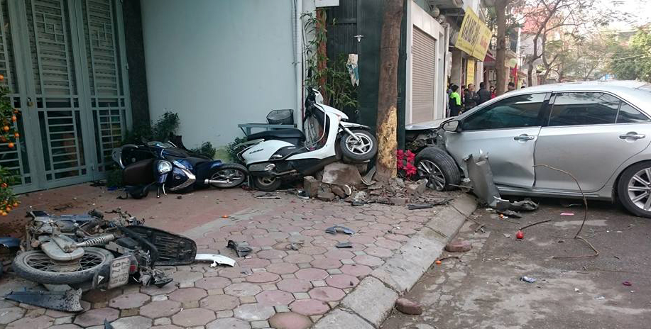 Man turns self in after fatal accident that killed 3 in Hanoi