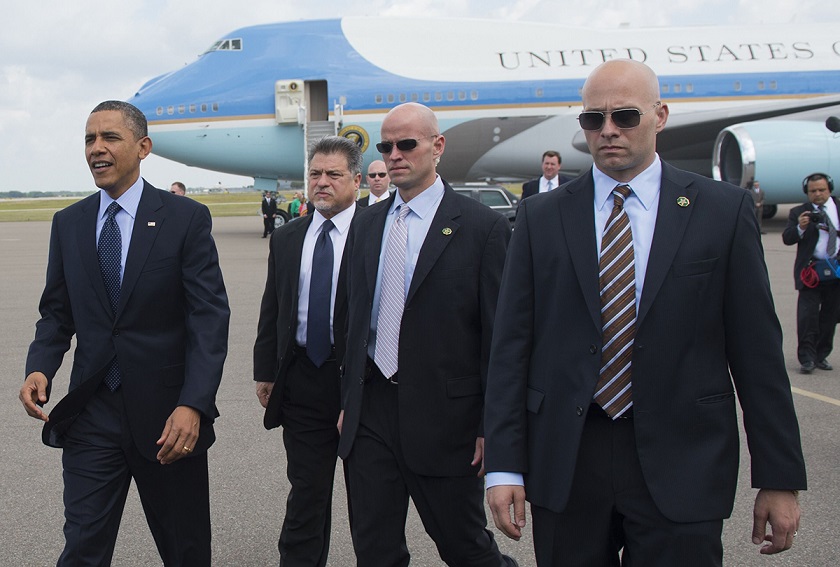 Over 1,000 people to escort President Obama during Vietnam visit