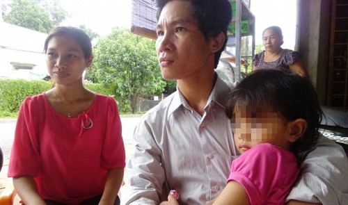 Switched-at-birth Vietnamese babies kept from biological parents