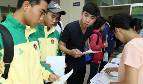 The admission paradox: How higher scorers in Vietnam’s university race are losing out