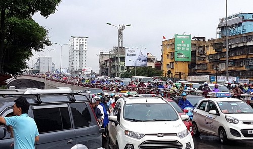 Hanoi eyes ban on non-resident motorbikes in inner city