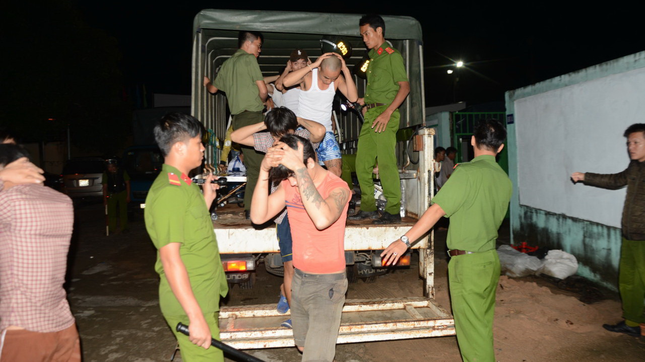 600 drug addicts escape from rehab center in southern Vietnam