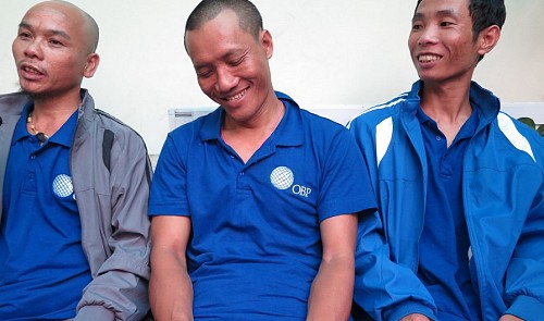 Vietnamese crewmen freed 4 years after being captured by Somali pirates