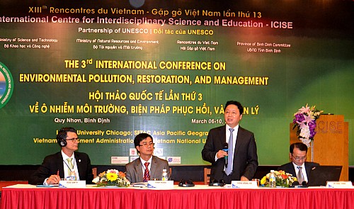 Vietnam seeks environmental protection help from foreign scientists