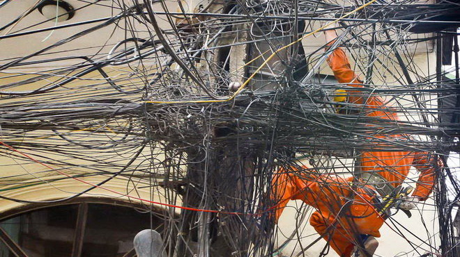 Saigon’s electrical ‘spider webs’ to become thing of the past