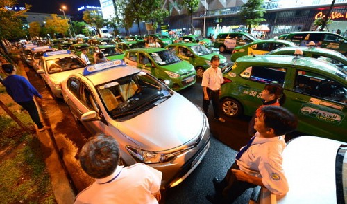 Ride-hailing vs. taxi war escalates in Vietnam