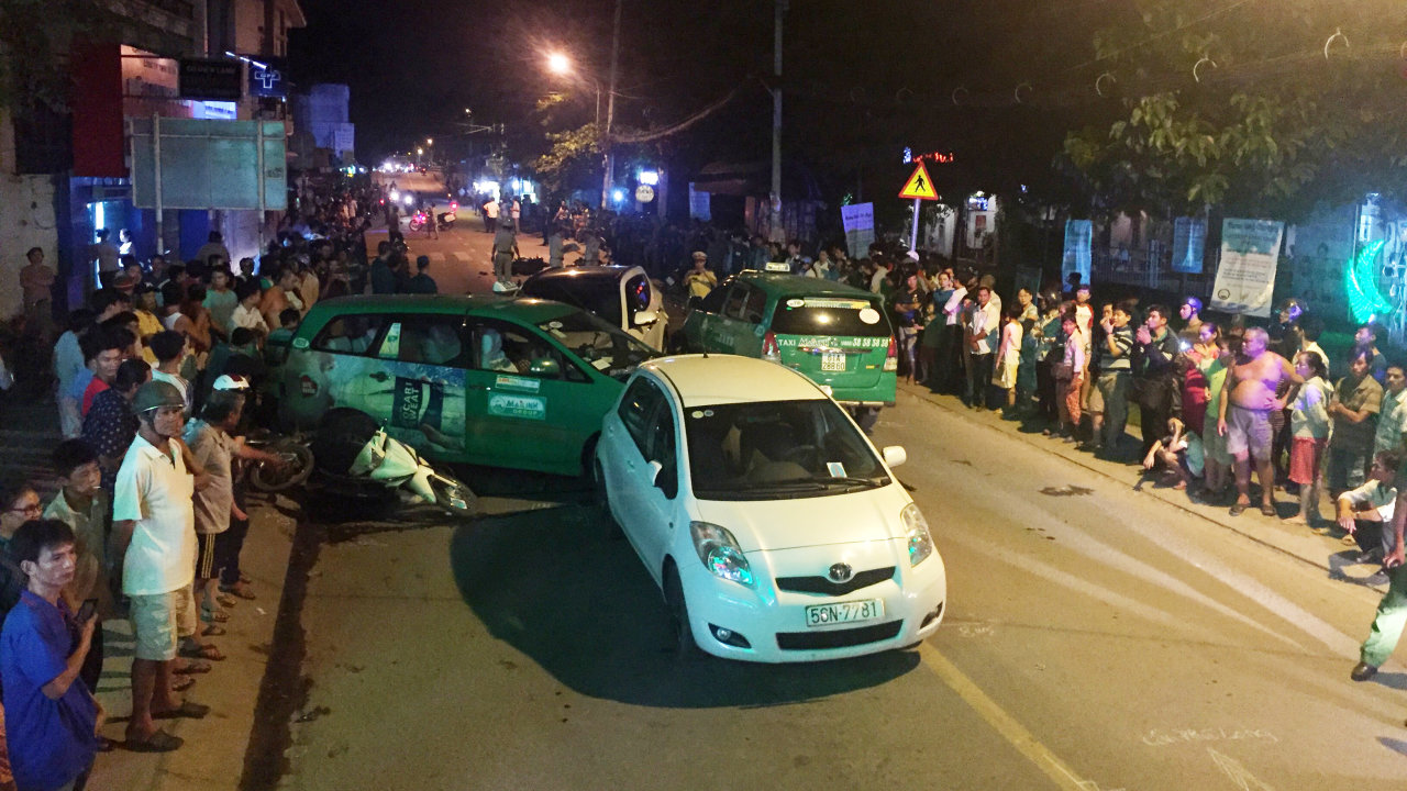 Two dead, 10 injured in multiple-vehicle crash in Ho Chi Minh City ...