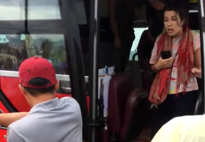 Bus attendant fired for kicking Russian tourists out of bus in Nha Trang