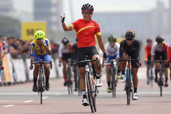 Vietnam's cyclist Nguyen Thi That