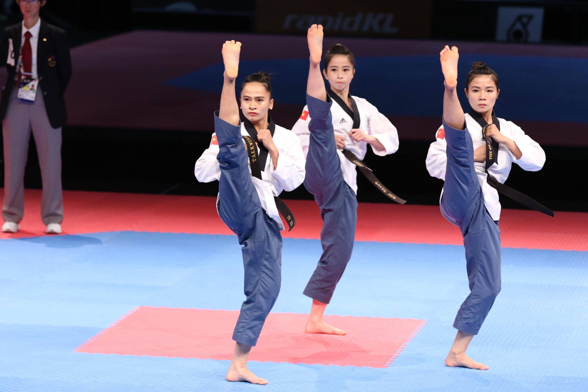Vietnam's women taekwondo team
