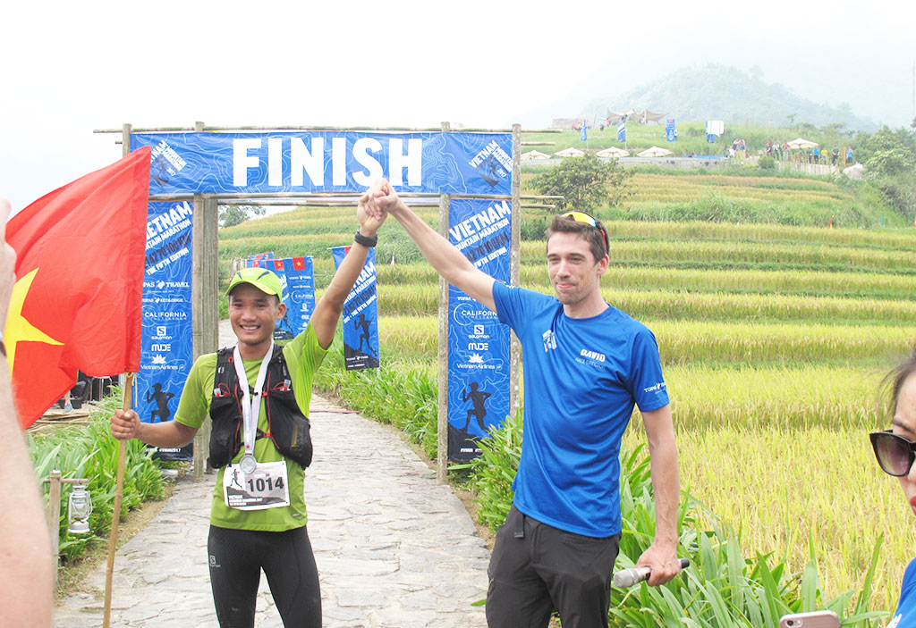 ​Man becomes first Vietnamese to win 100km ultramarathon in Sa Pa  