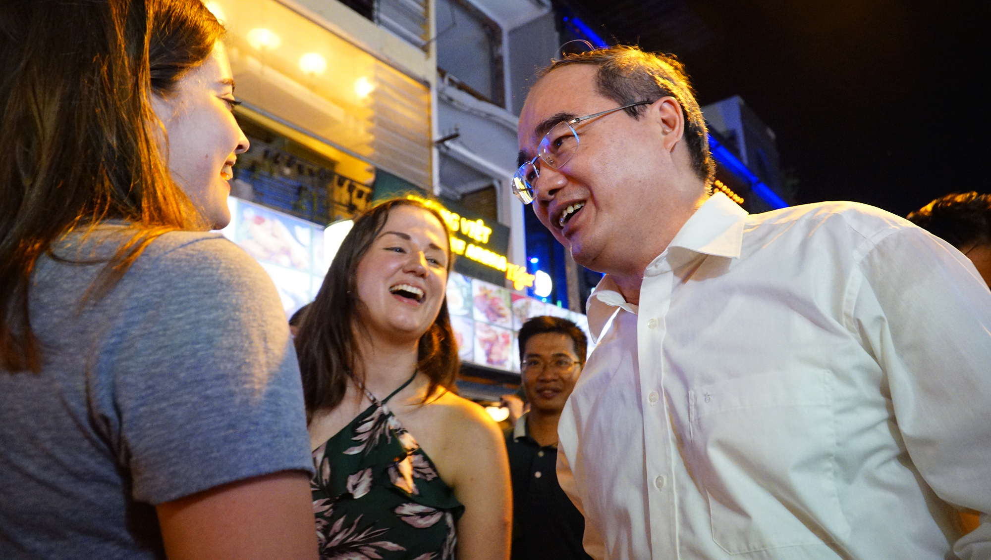​Ho Chi Minh City Party chief pays surprise visit to Bui Vien