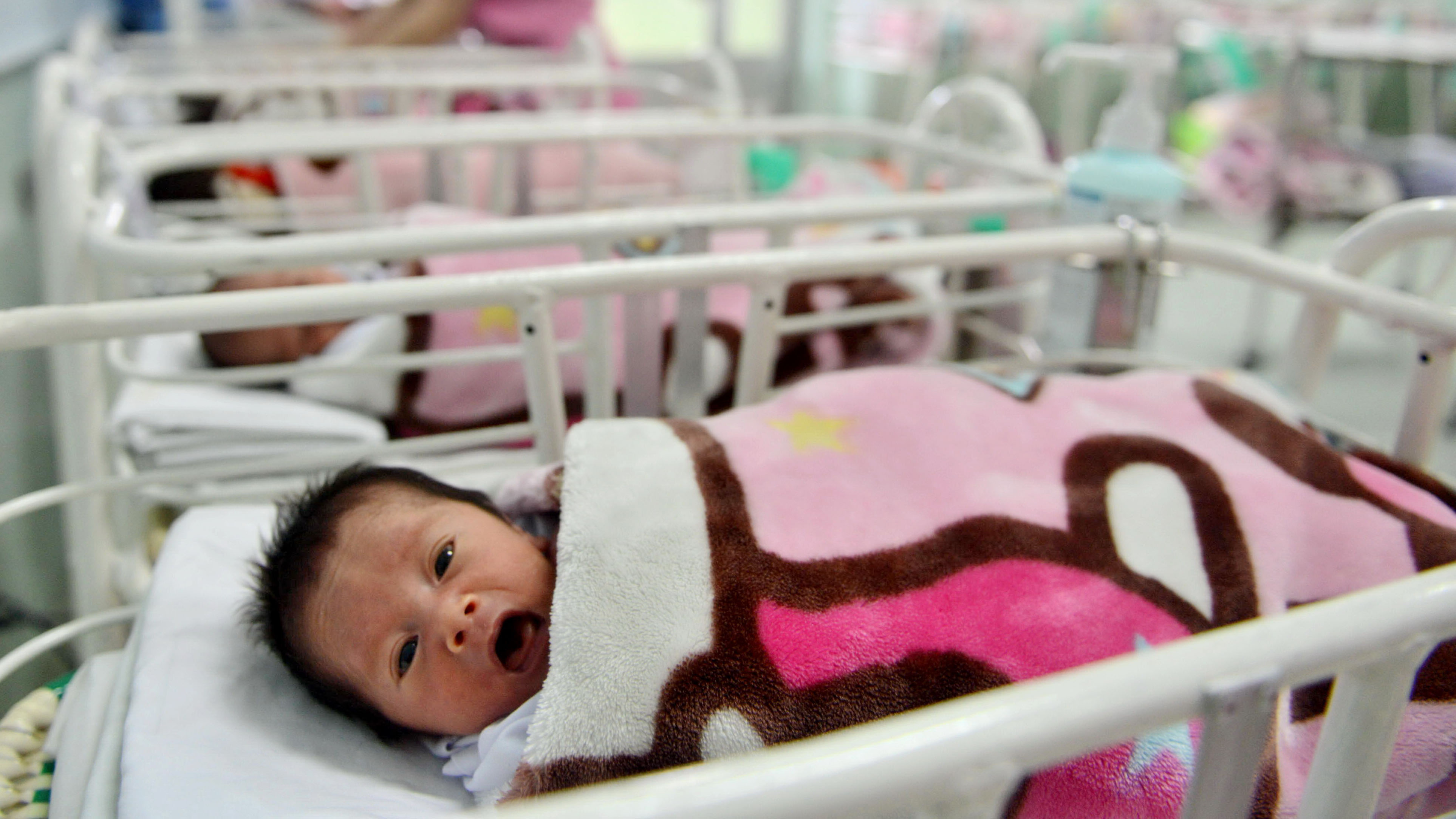 ​​Vietnam scraps planned parenthood in revised population policy