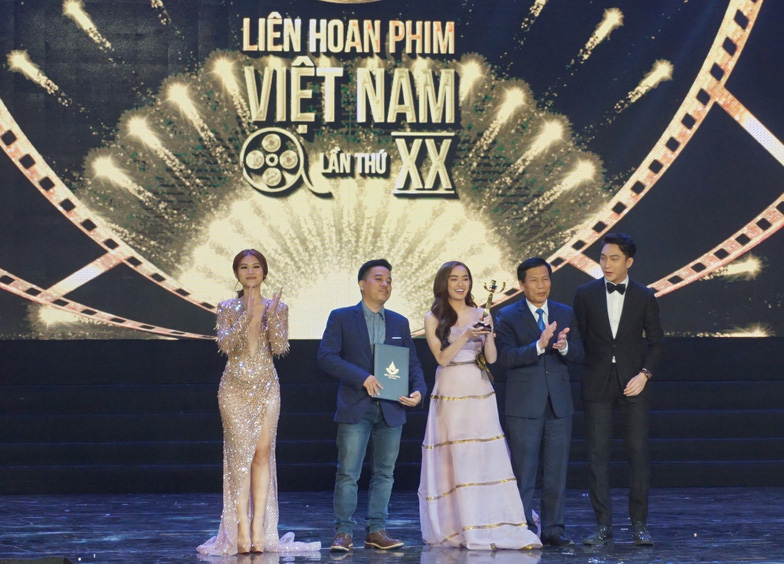 Multimillion-grossing teen comedy wins top prize at Vietnam Film Festival