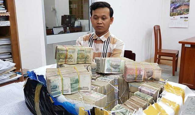 ​Cambodian man lines pockets by smuggling paddies into Vietnam