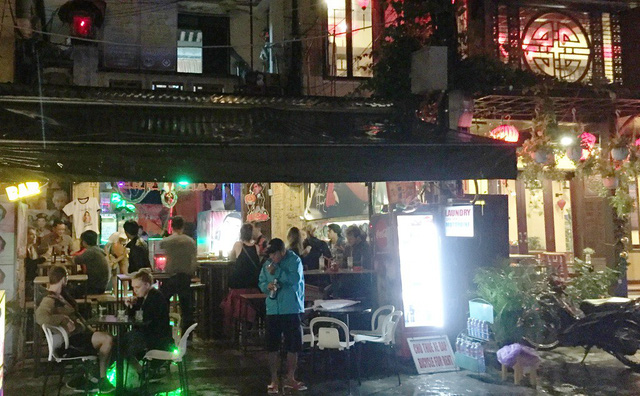 ​Hoi An leader vows to remove noisy bars from ancient town