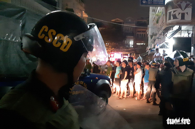 Police arrest dozens in armed gang fight in southern Vietnam | Tuoi Tre ...