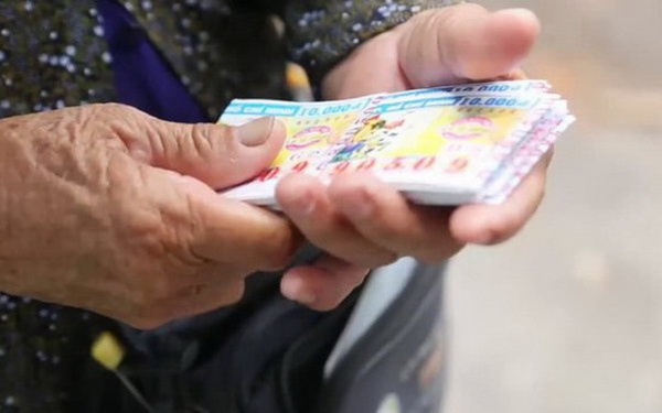 ​Vietnam officials win jackpot with lottery tickets gifted by boss on Women’s Day