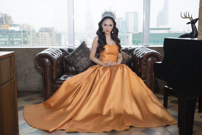 Newly-crowned queen seeks launch of Vietnam’s first-ever transgender beauty pageant