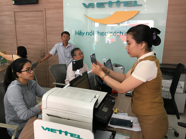 ​Vietnamese mobile carriers allow users to send photo online to complete account registration