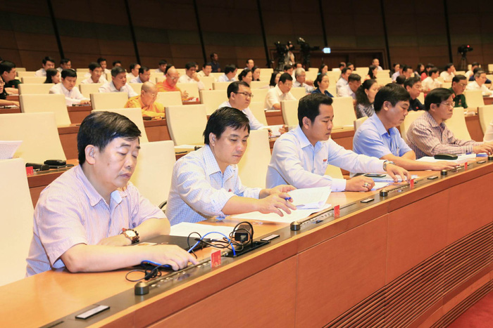 Vietnam’s legislature agrees to delay adoption of draft law on special economic zones