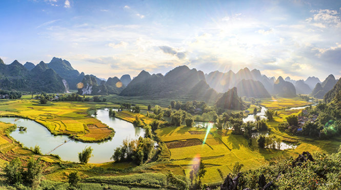 Tranquil life by Quay Son River in northern Vietnam (photos) | Tuoi Tre ...