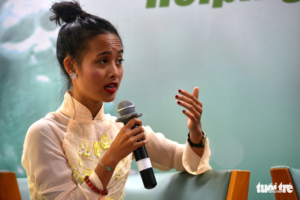 French-Vietnamese adoptee Hien Munier shares her story at an event in Ho Chi Minh City on November 5, 2018. Photo: Tuoi Tre