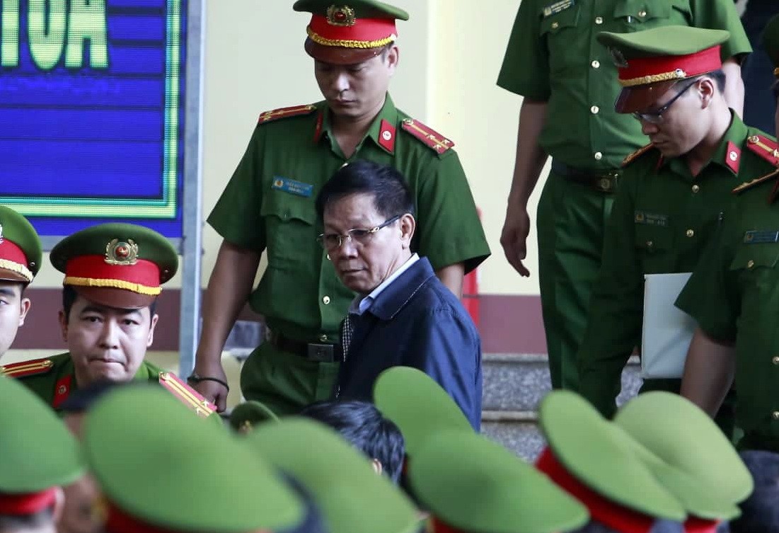 Phan Van Vinh, former general director of the General Department of Police under Vietnam's Ministry of Public Security, appears at a court in Phu Tho Province on November 12, 2018. Photo: Tuoi Tre