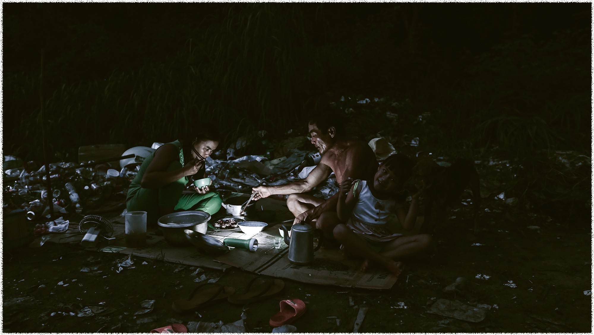 More than 20 Vietnamese Khmer families from the Mekong Delta are dwelling around trash dumps on Phu Quoc Island, off southern Vietnam. Photo: Tuoi Tre