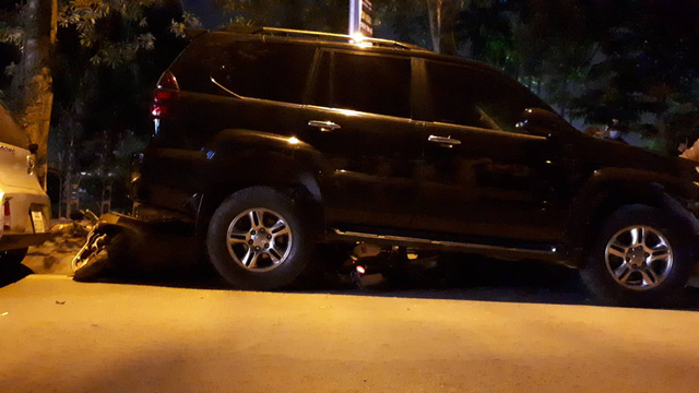 The Lexus car following the crash. Photo: Tuoi Tre