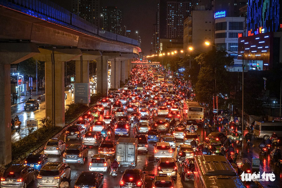 A traffic congestion on Nguyen Trai Street in Hanoi on December 28, 2018. Photo: Tuoi Tre